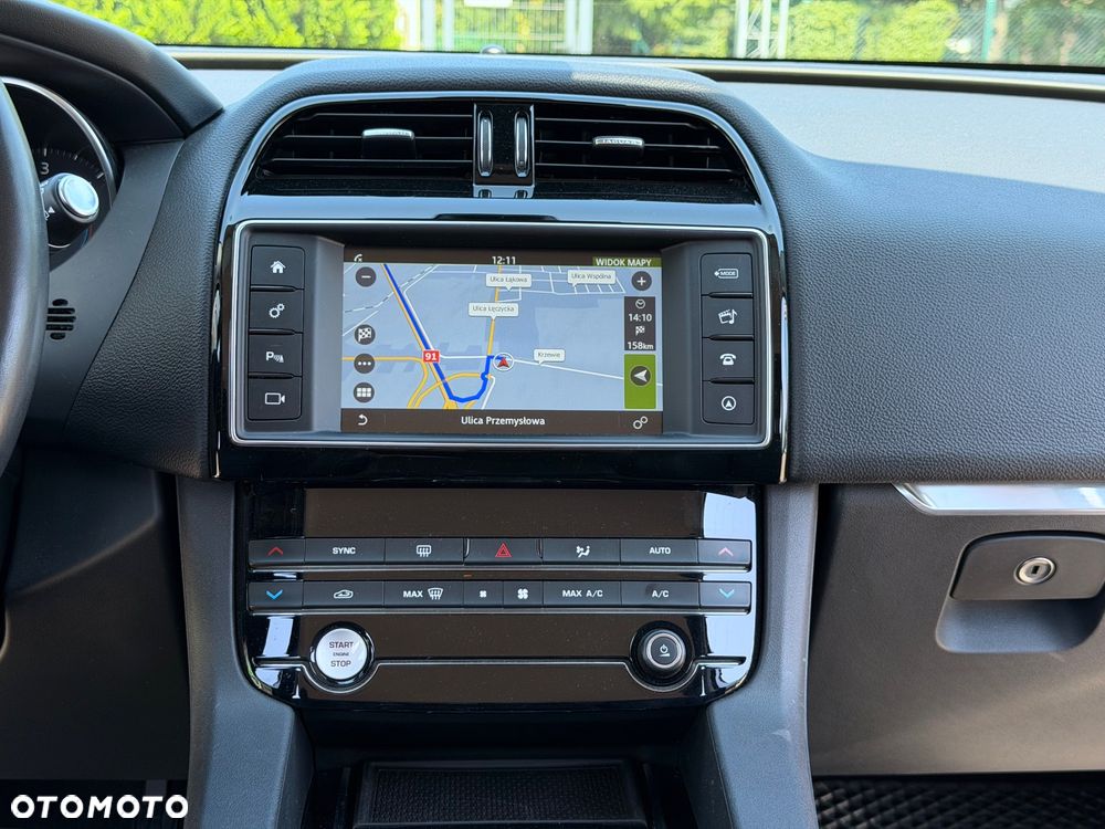 Jaguar F-Pace 20d AWD Prestige - 17