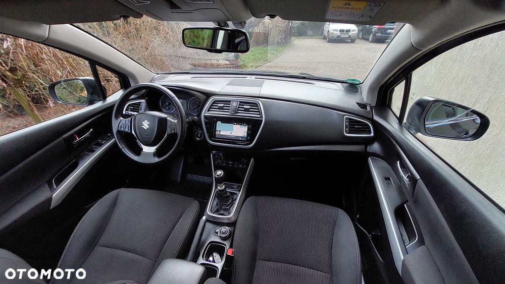 Suzuki SX4 S-Cross 1.4 T Premium 4WD - 16