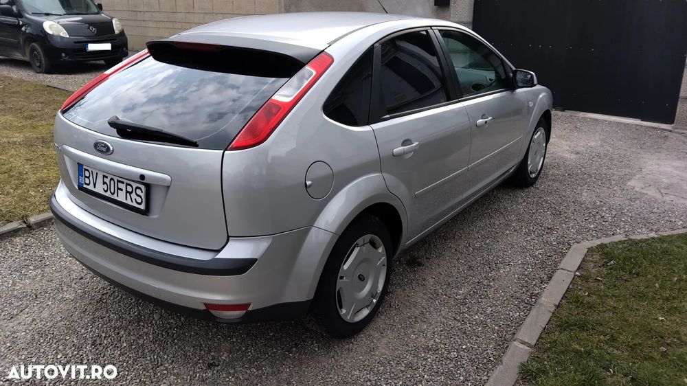 Ford Focus 1.6 16V Titanium - 4