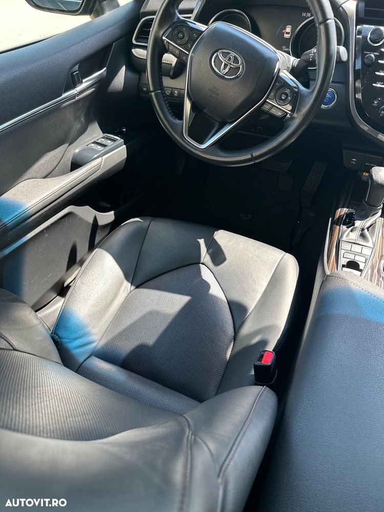 Toyota Camry 2.5 Exclusive - 22