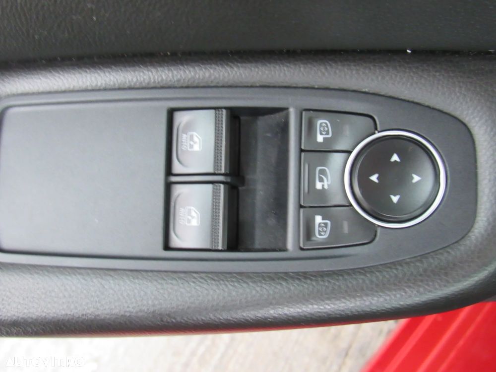 Renault Clio TCe 100 EXPERIENCE - 26