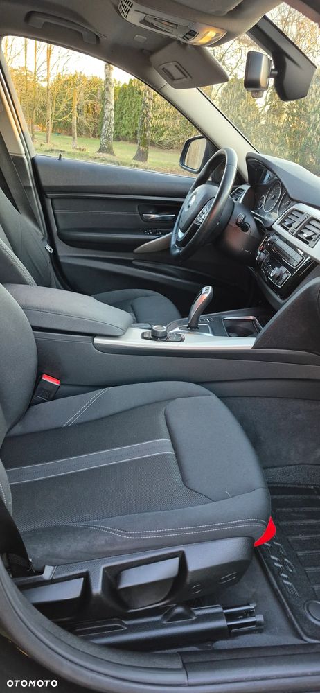 BMW Seria 3 318d - 5