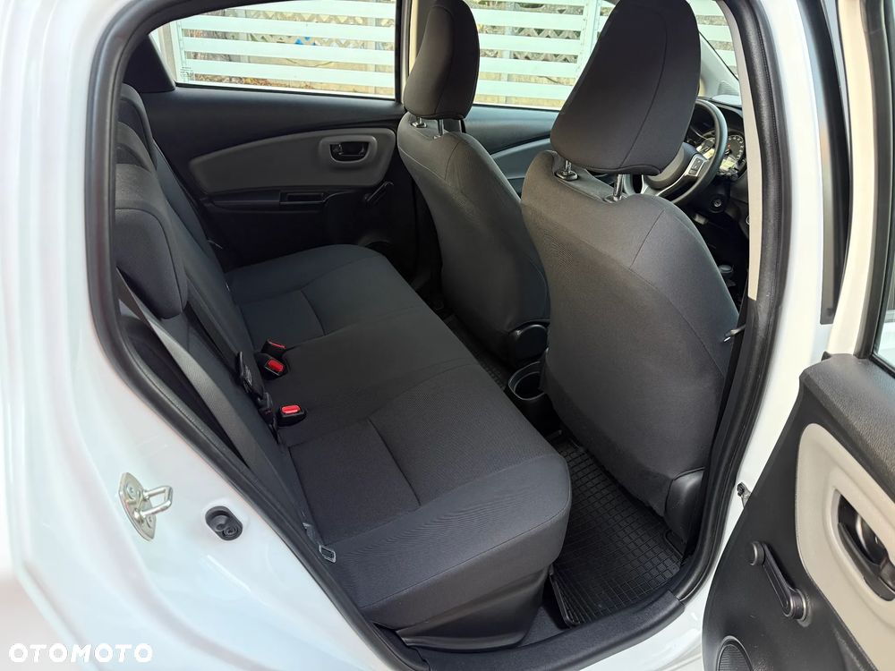 Toyota Yaris Hybrid 100 Active - 21