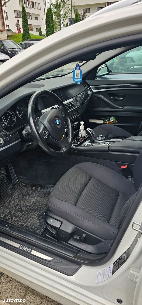 BMW Seria 5 525d xDrive - 6