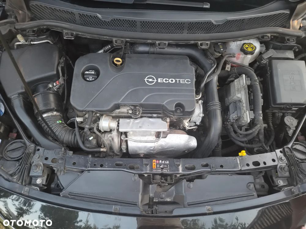 Opel Astra 1.4 T Enjoy - 32