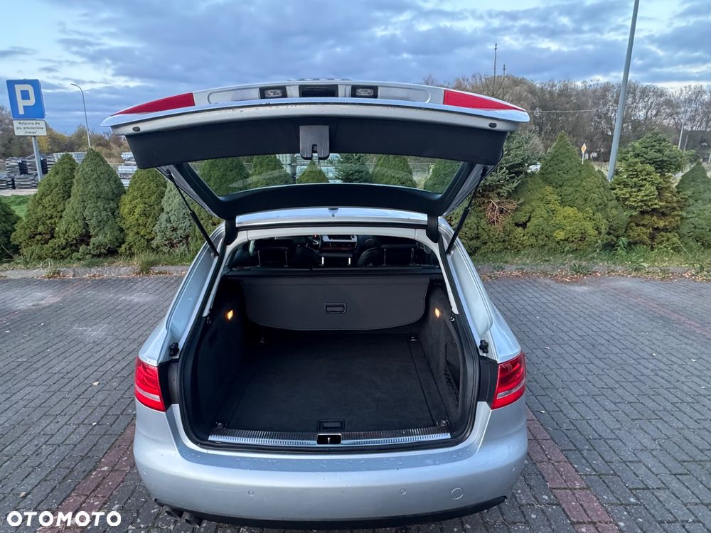 Audi A4 Avant - 16