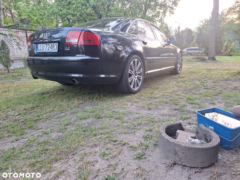 Audi A8 4.2 Quattro - 10
