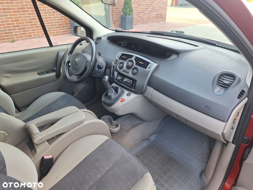 Renault Grand Scenic 1.6 16V Authentique - 10