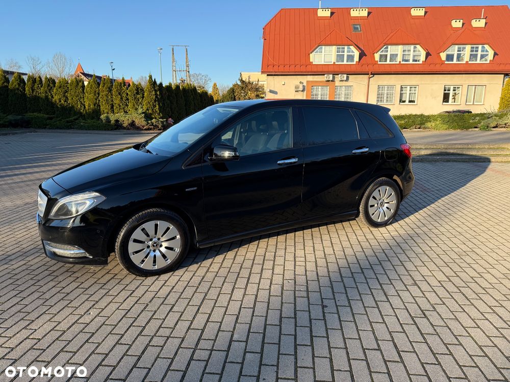 Mercedes-Benz Klasa B 200 CDI - 17
