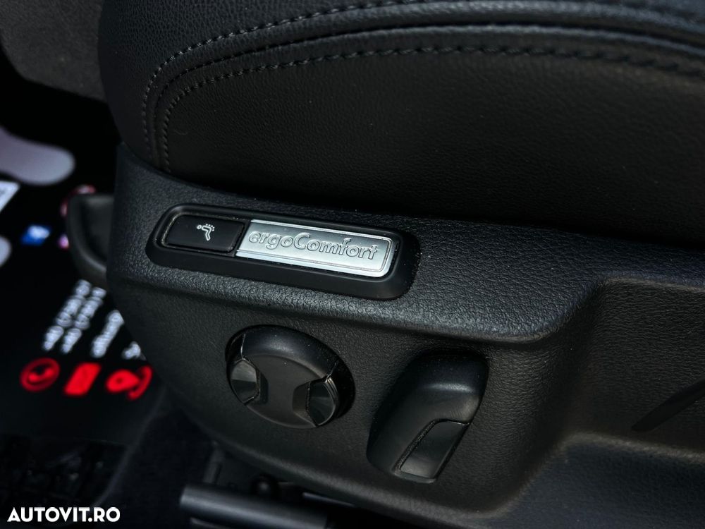 Volkswagen Passat - 12