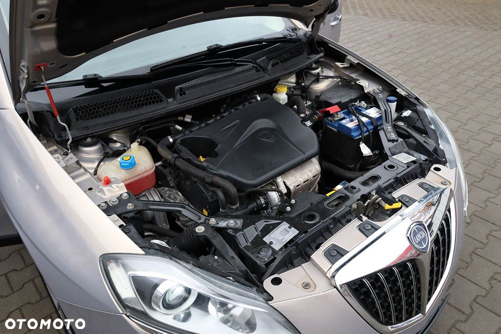 Lancia Delta 1.4 T-Jet 16v Argento - 36