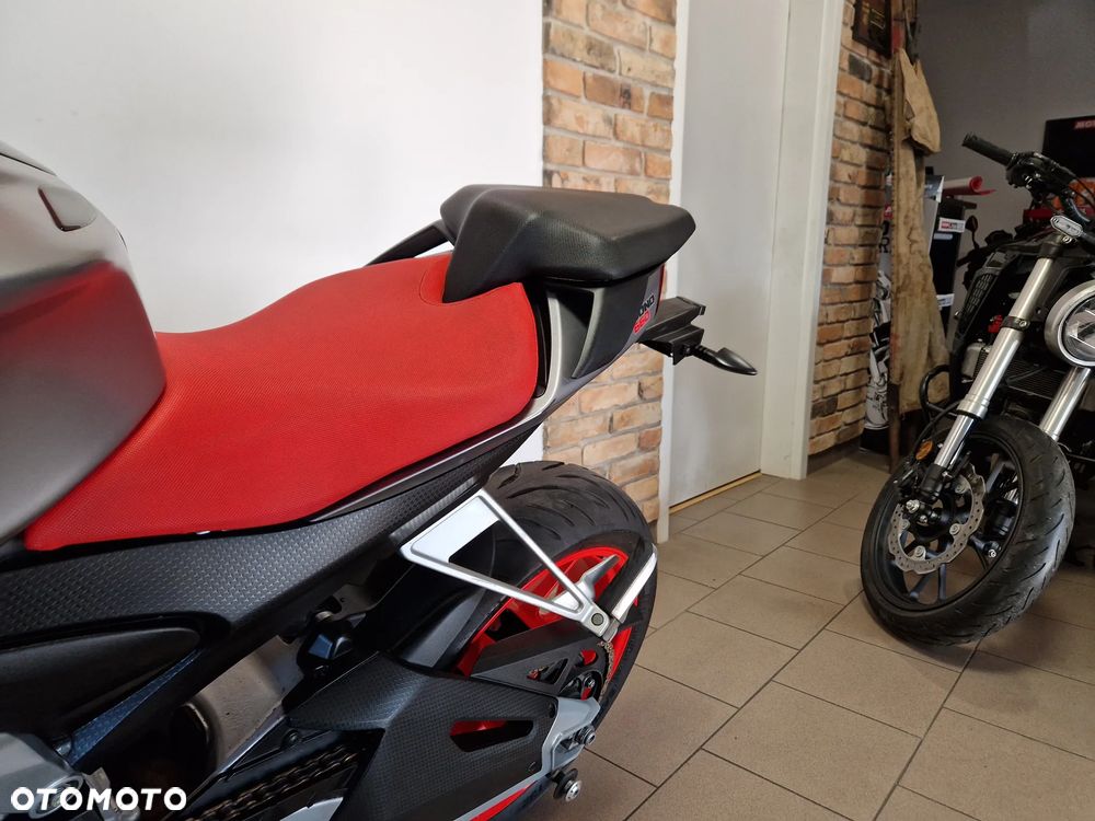 Aprilia Tuono - 12