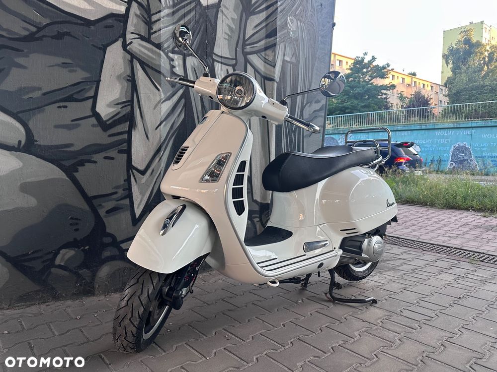 Vespa GTS - 1