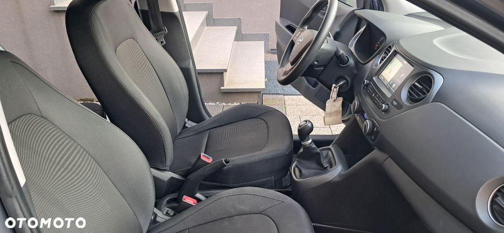 Hyundai i10 1.0 BlueDrive Comfort - 26