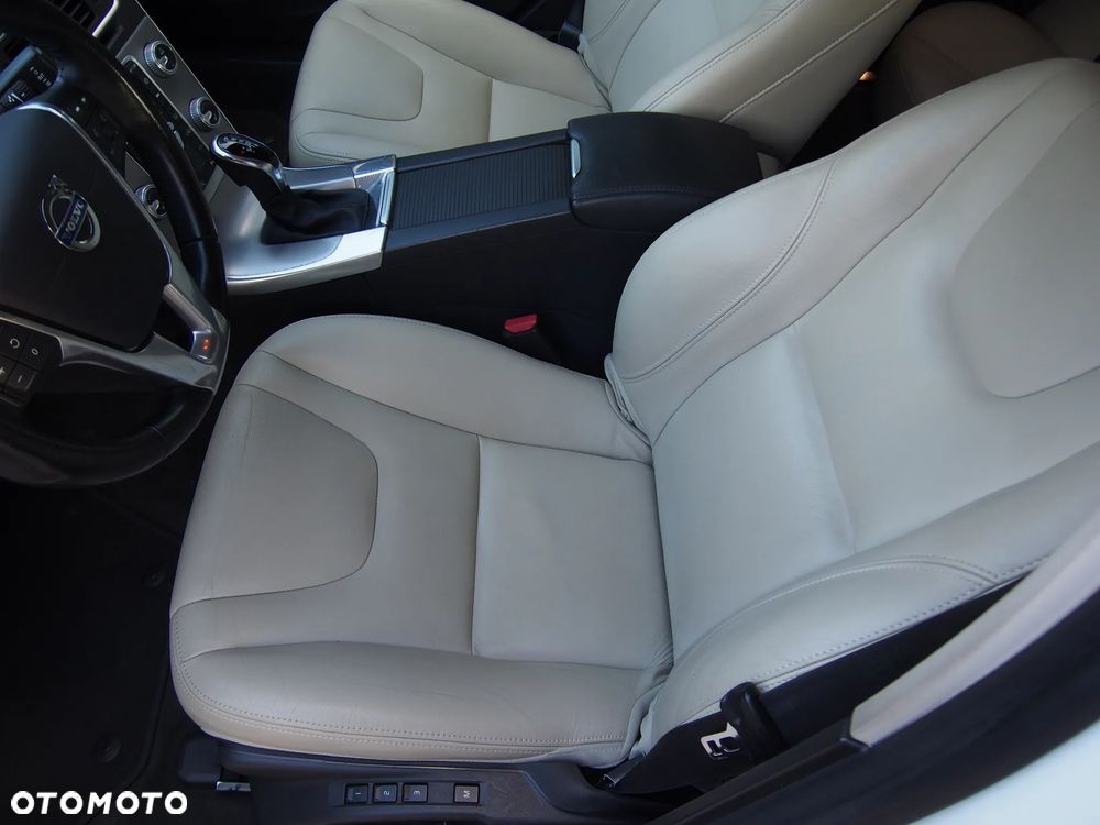 Volvo S60 - 25