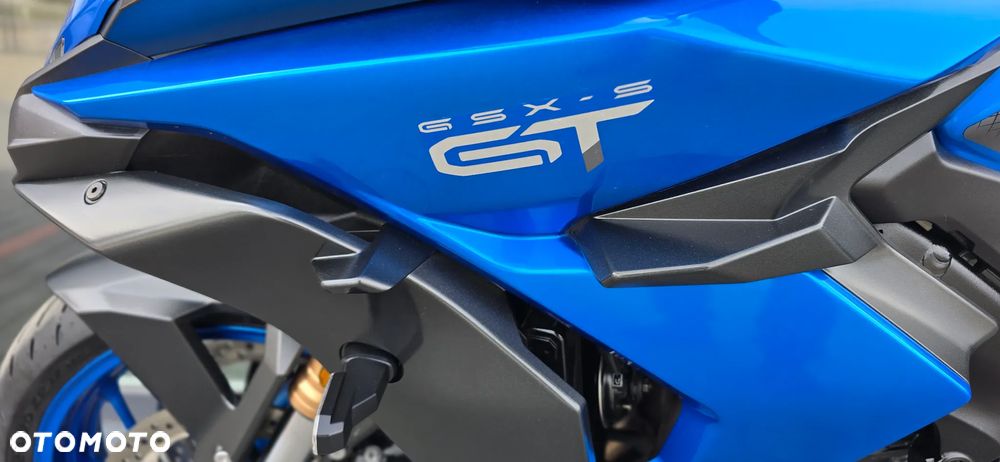 Suzuki GSX - 40