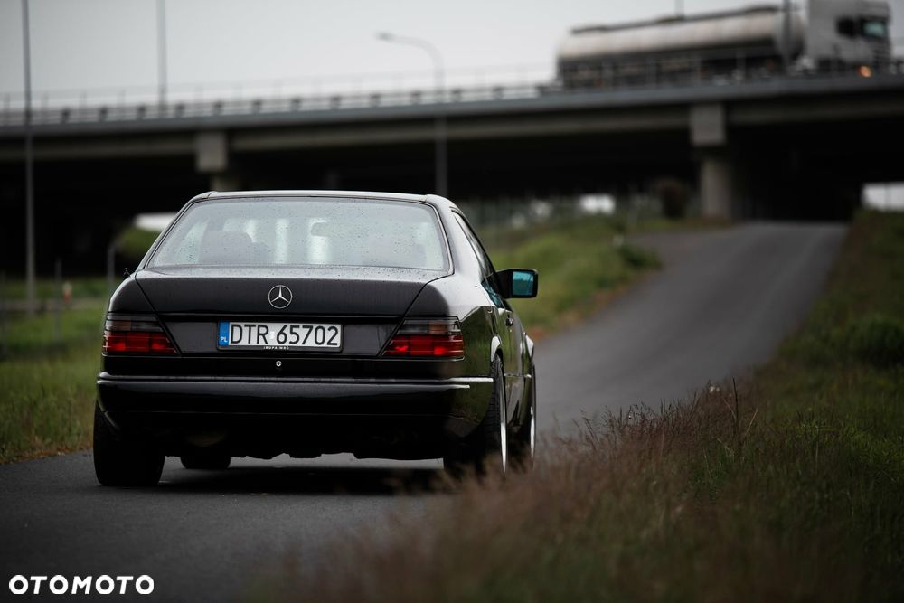 Mercedes-Benz W124 (1984-1993) - 16