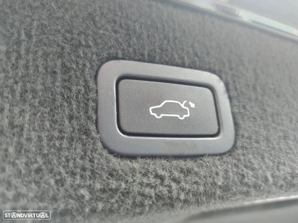 Volvo XC 70 D5 Momentum - 10
