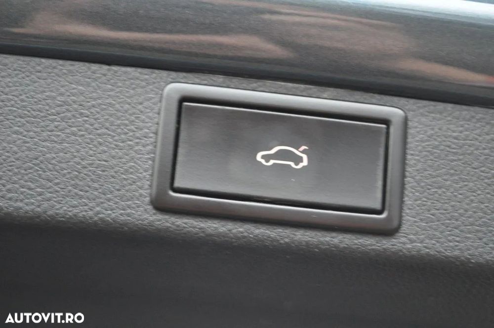 Skoda Octavia 2.0 TDI DSG First Edition - 38