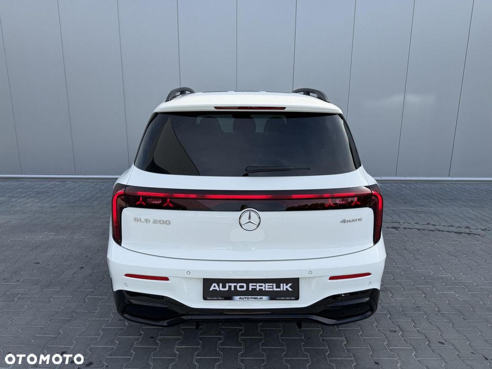 Mercedes-Benz GLB 200 mHEV 4-Matic 8G-eDCT - 8