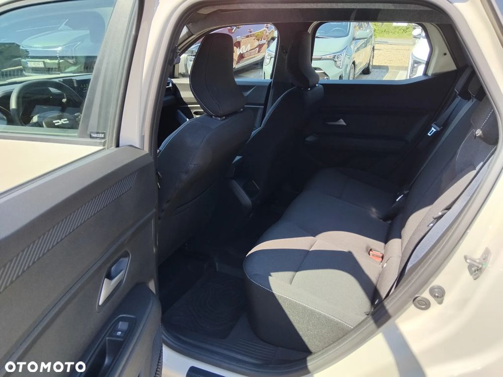 Dacia Duster 1.6 Full Hybrid 140 Expression MMT - 24