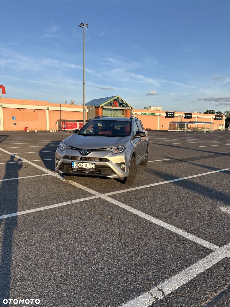 Toyota RAV4 - 1