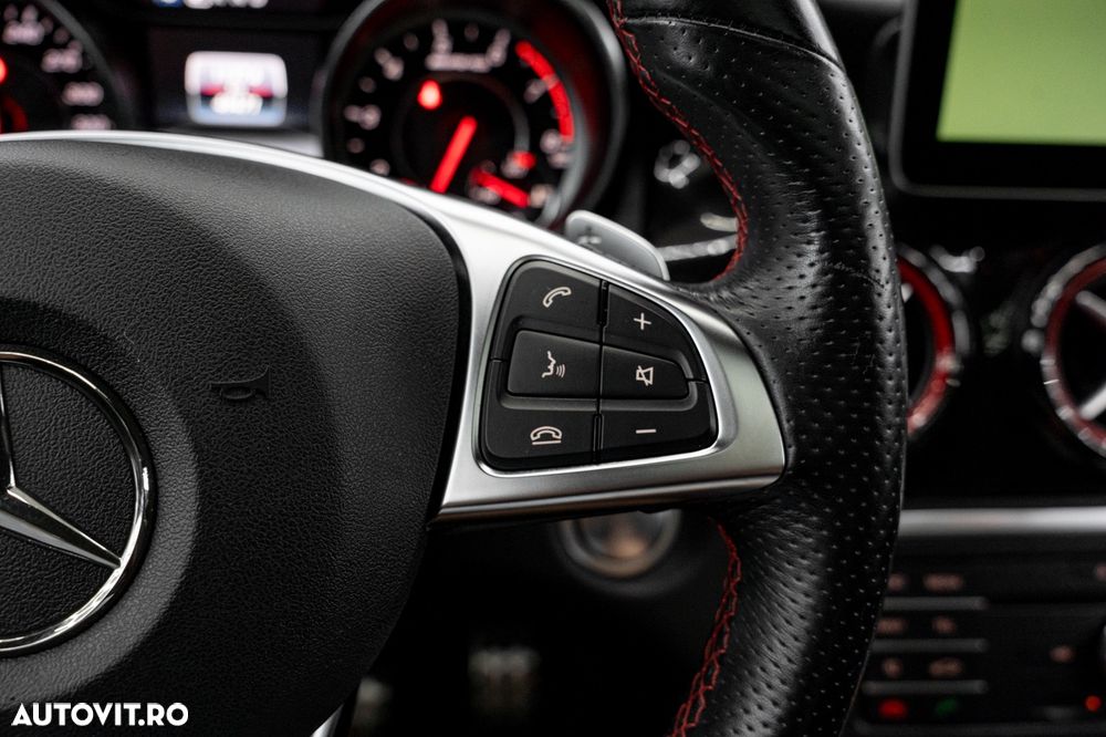 Mercedes-Benz GLA AMG 45 4Matic AMG Speedshift 7G-DCT - 33