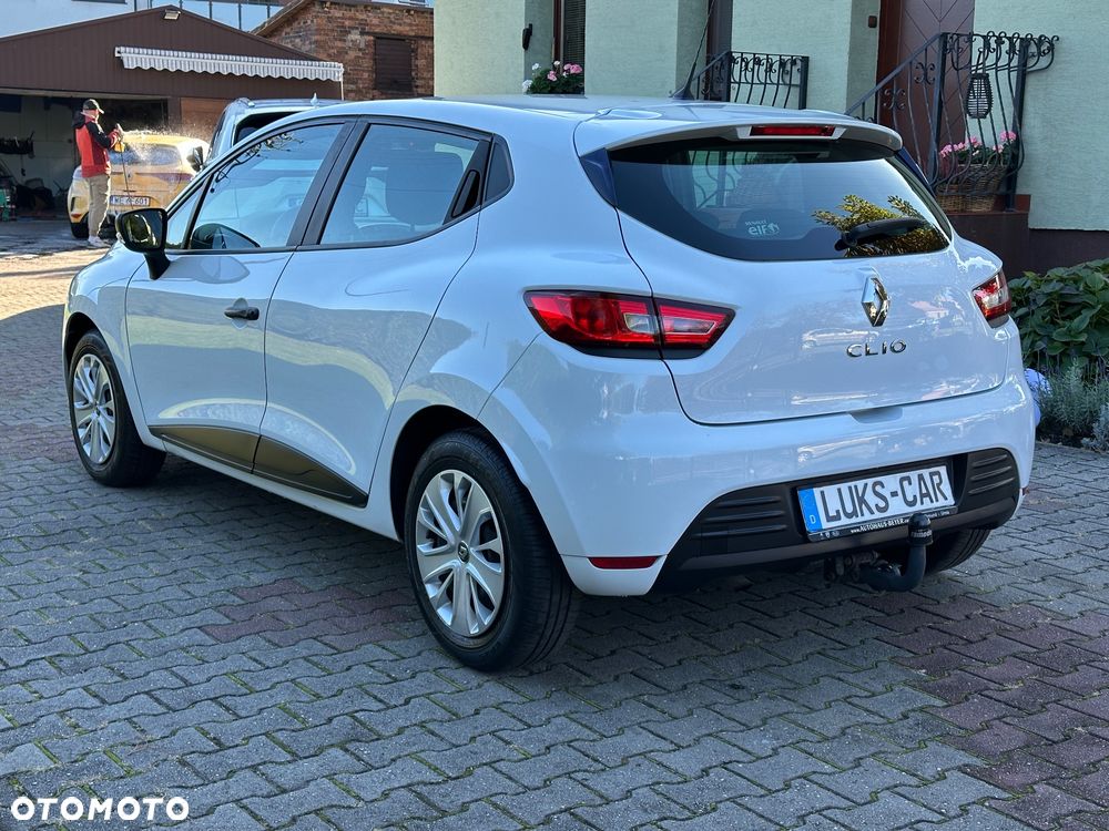 Renault Clio 1.2 16V 75 Limited - 5