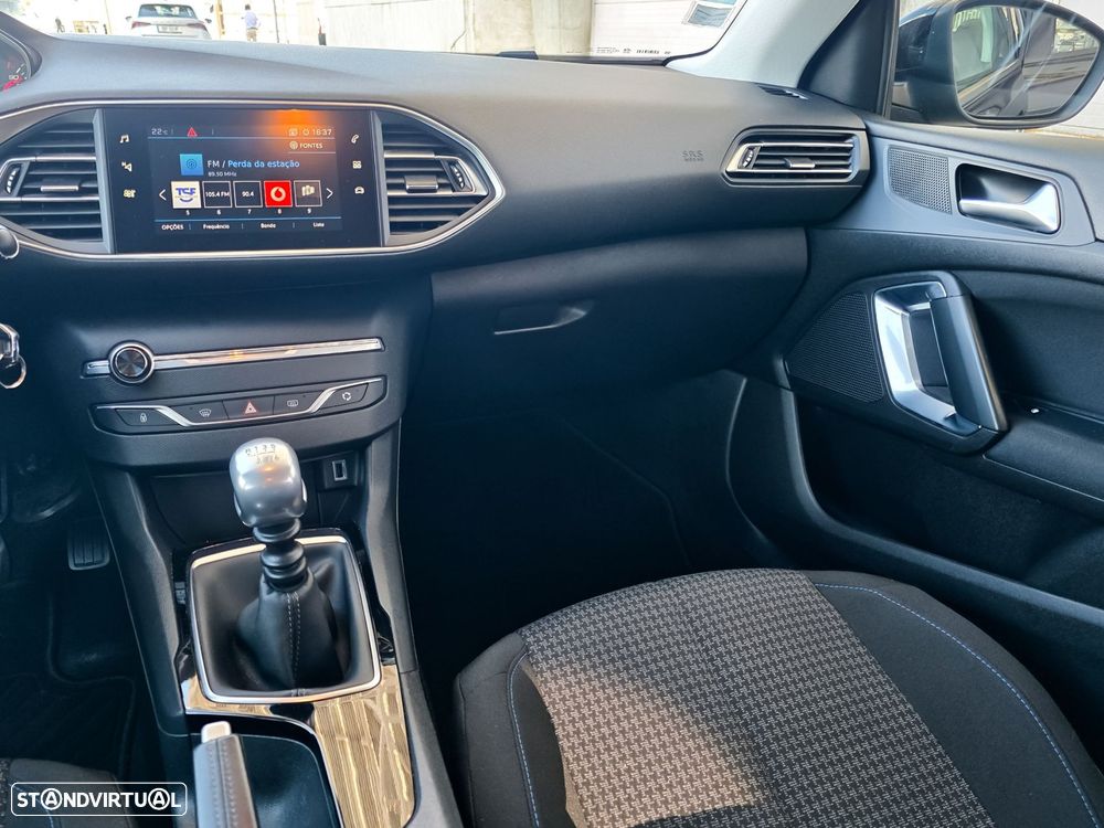 Peugeot 308 SW 1.5 BlueHDi Style - 24