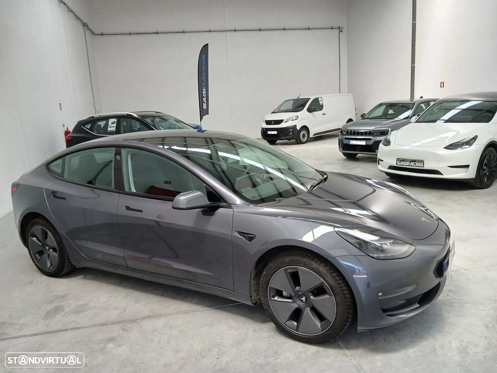 Tesla Model 3 Long Range Tração Traseira - 4