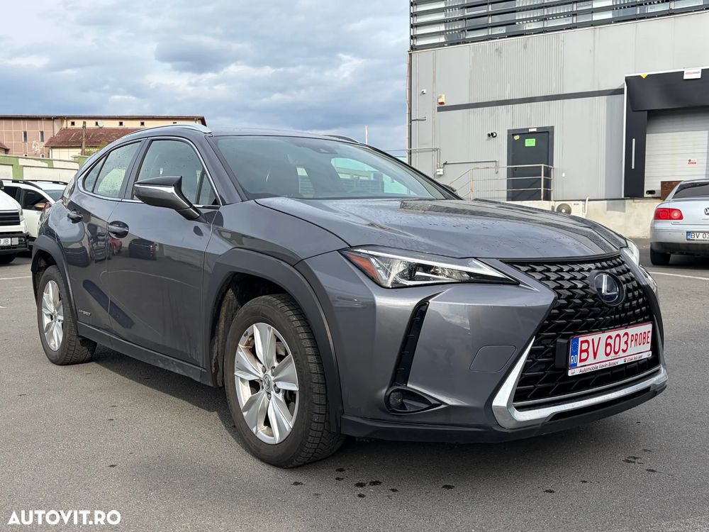 Lexus UX 250h Business Edition - 16