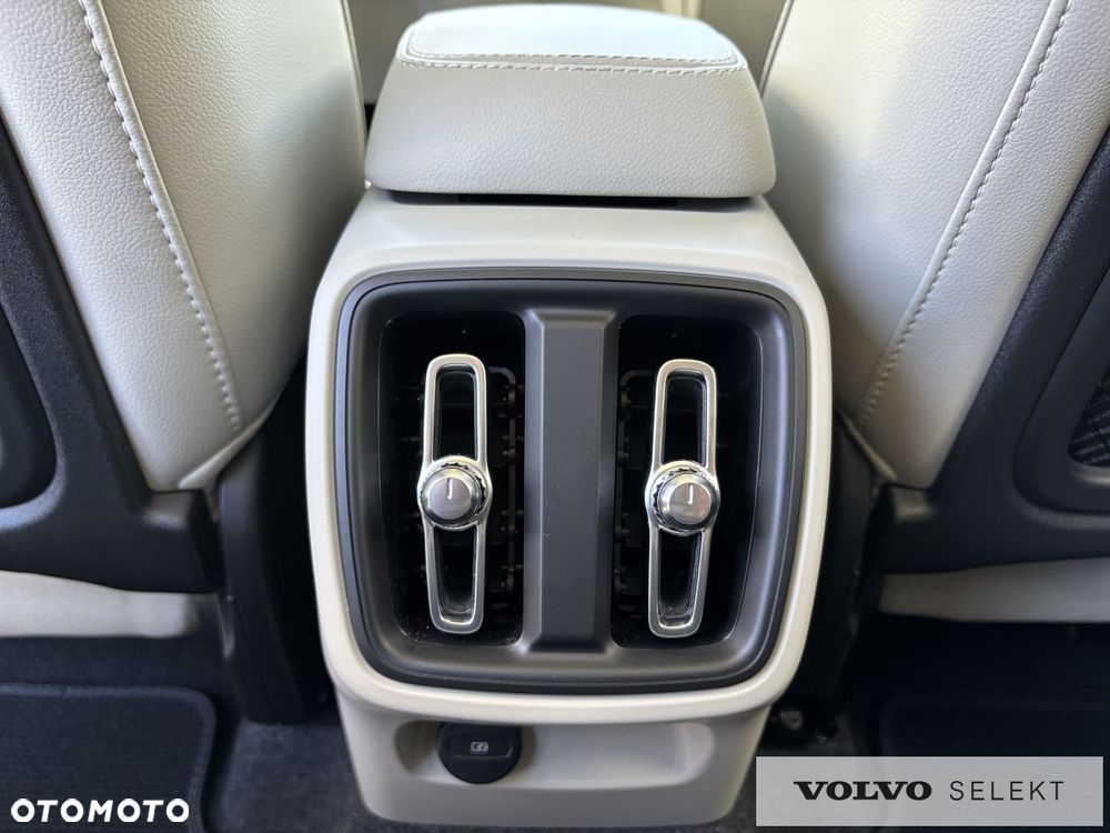 Volvo XC 40 - 23