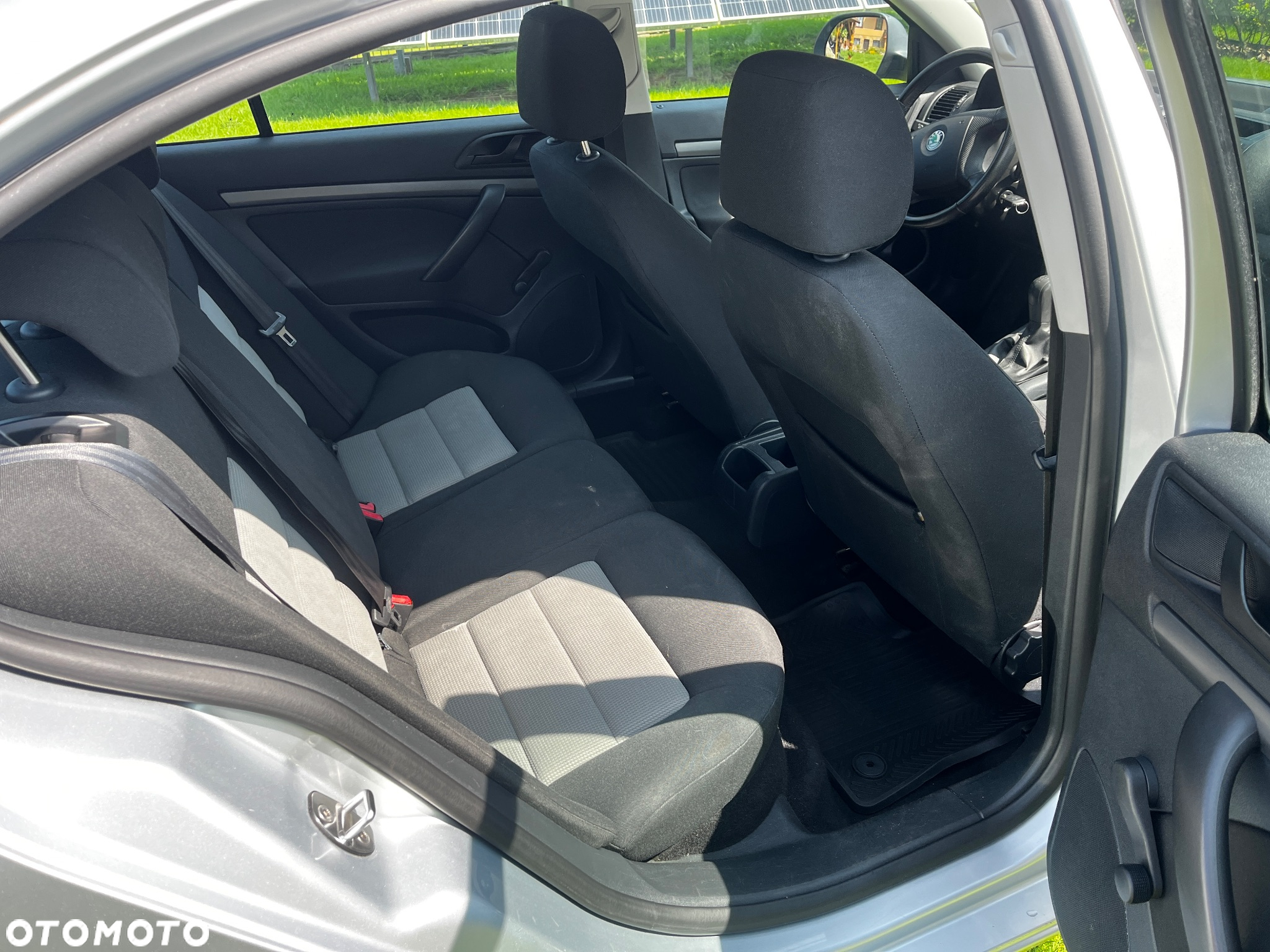 Skoda Octavia 1.6 FSI Ambiente - 9