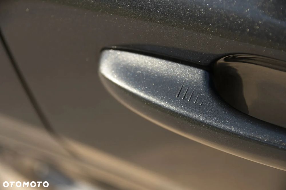 Ford Kuga 2.0 EcoBlue Hybrid ST-LINE - 34