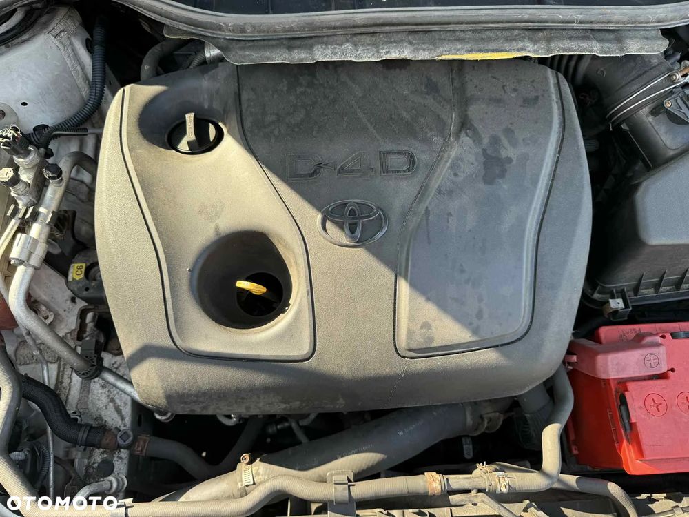 Toyota Auris 1.4 D-4D Premium - 13