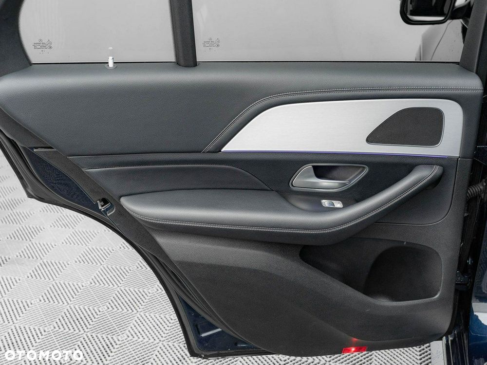 Mercedes-Benz GLE - 24