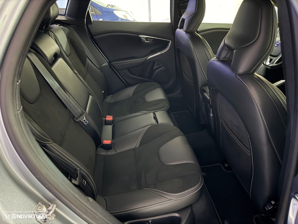 Volvo V40 1.5 T3 Sport Edition Plus Geartronic - 16