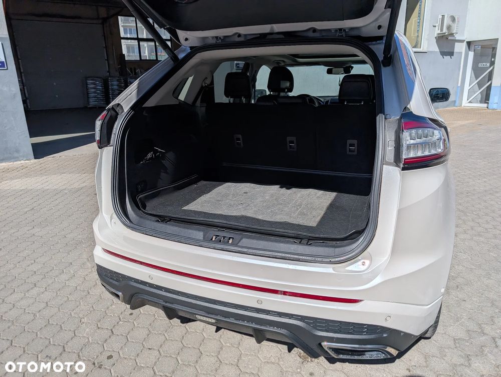 Ford Edge - 8