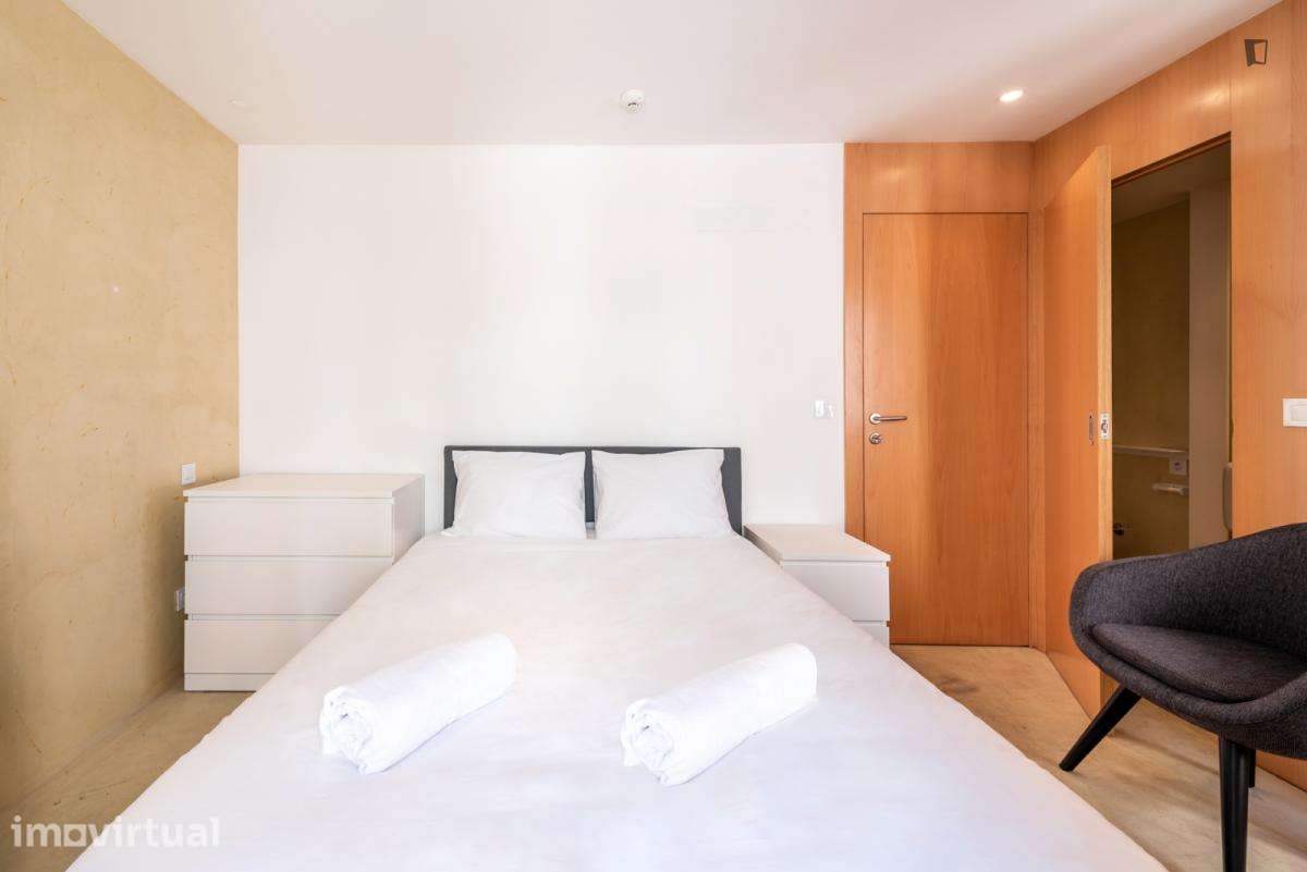 Quarto - localizado em São Bento Lisbon - Grande imagem: 2/12