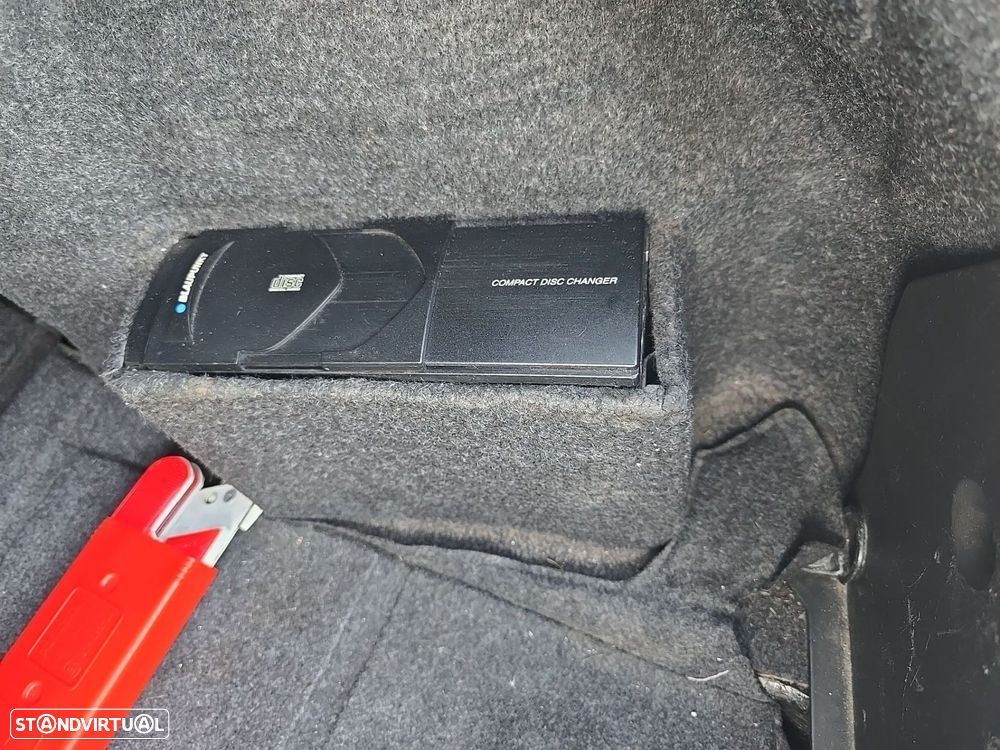 Alfa Romeo 147 1.9 JTD 16V Distinctive - 13