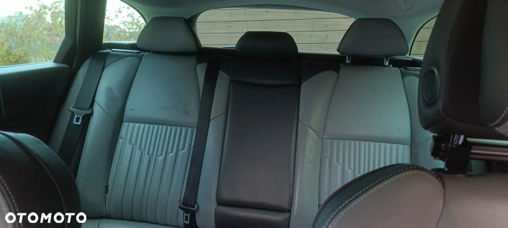 Peugeot 508 RXH 2.0 HDi HYbrid4 - 34