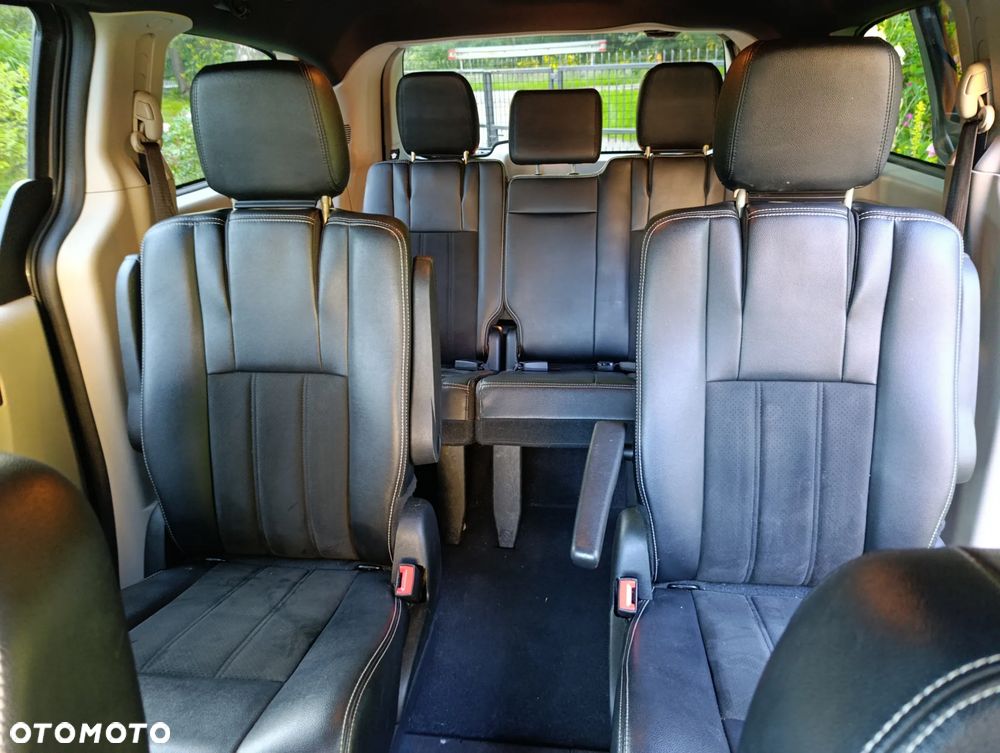 Dodge Grand Caravan - 15