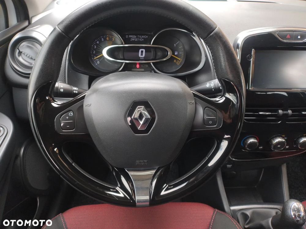 Renault Clio 1.2 16V 75 Life - 25