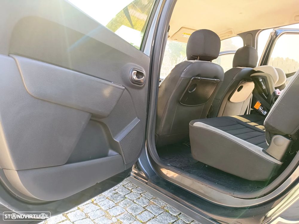 Dacia Lodgy Blue dCi 115 (7L) Stepway Selection Blue - 16