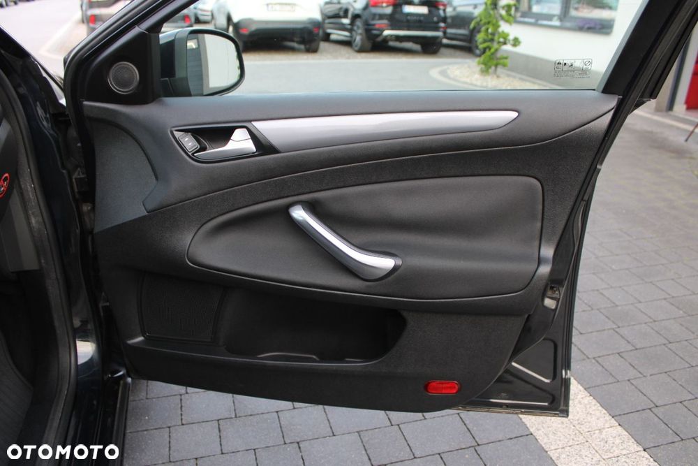 Ford Mondeo - 24