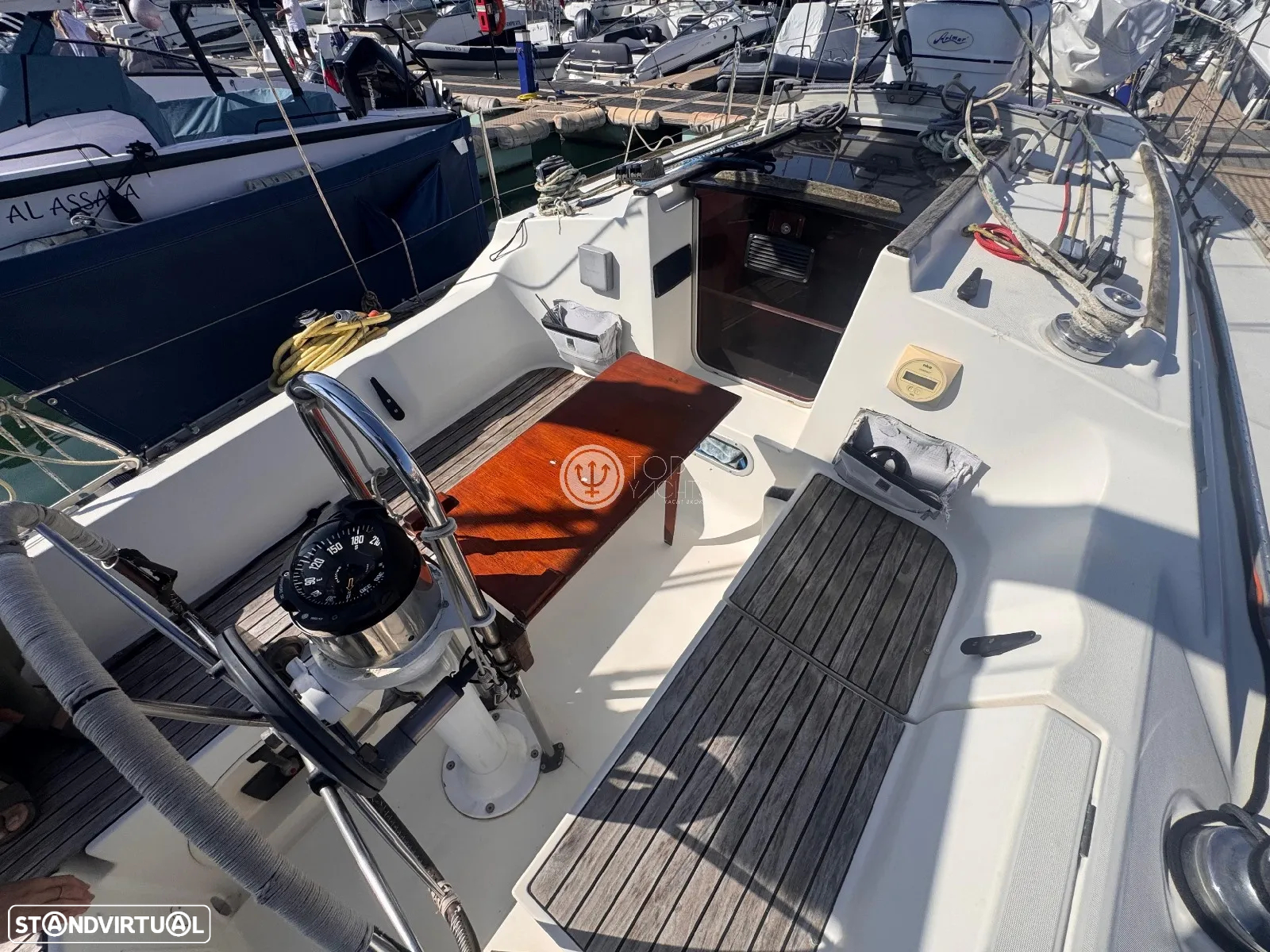 Beneteau Oceanis 320 - 7