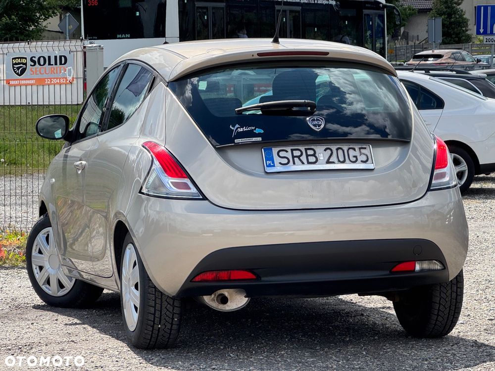 Lancia Ypsilon 1.2 8V Elefantino S&S - 5