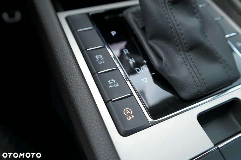 Skoda Superb 2.0 TSI L&K DSG - 36