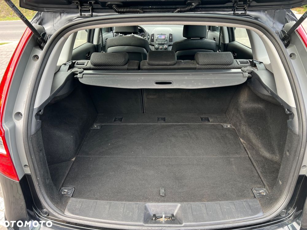 Hyundai i30 1.6 CRDi Comfort EU5 - 14