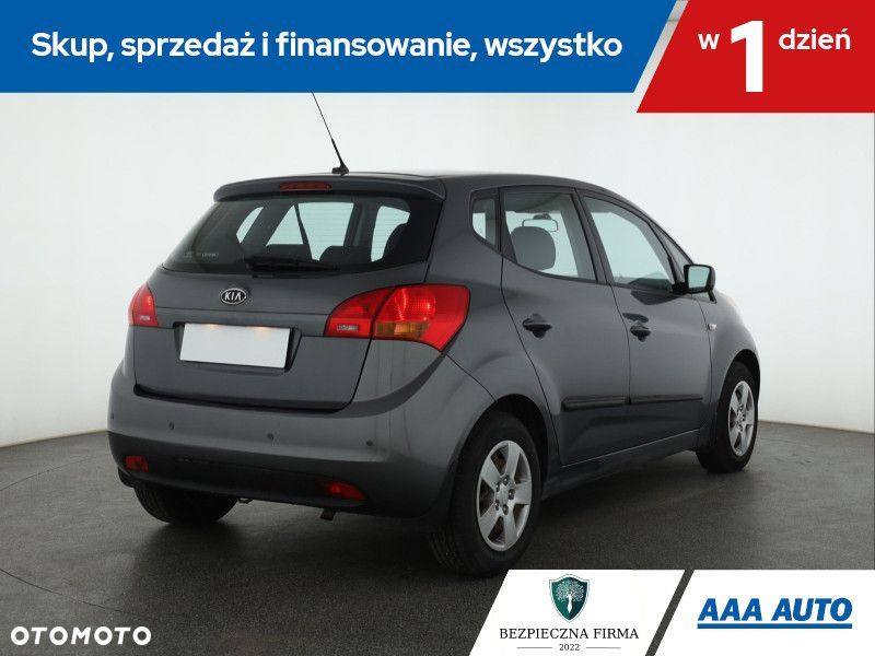 Kia Venga - 7
